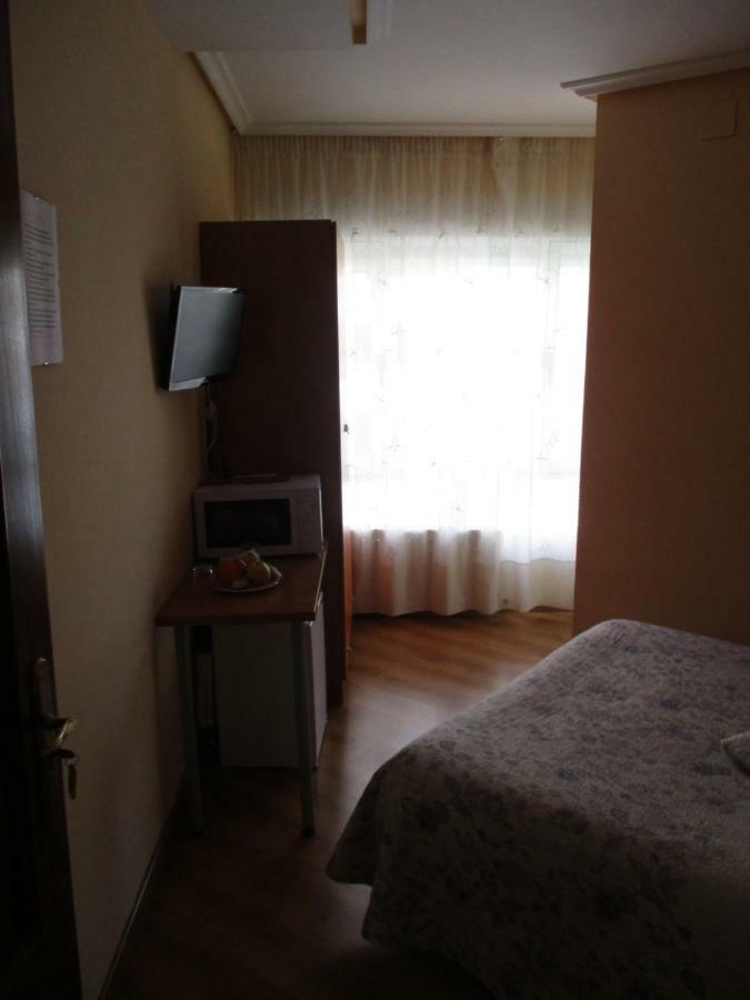 Hostal Becares Palencia Buitenkant foto